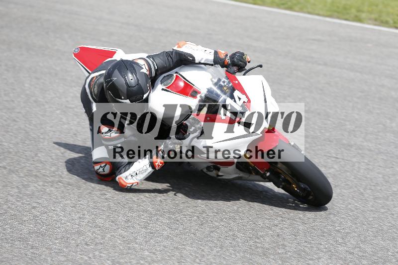 /Archiv-2024/29 12.06.2024 MOTO.CH Track Day ADR/Gruppe rot/114